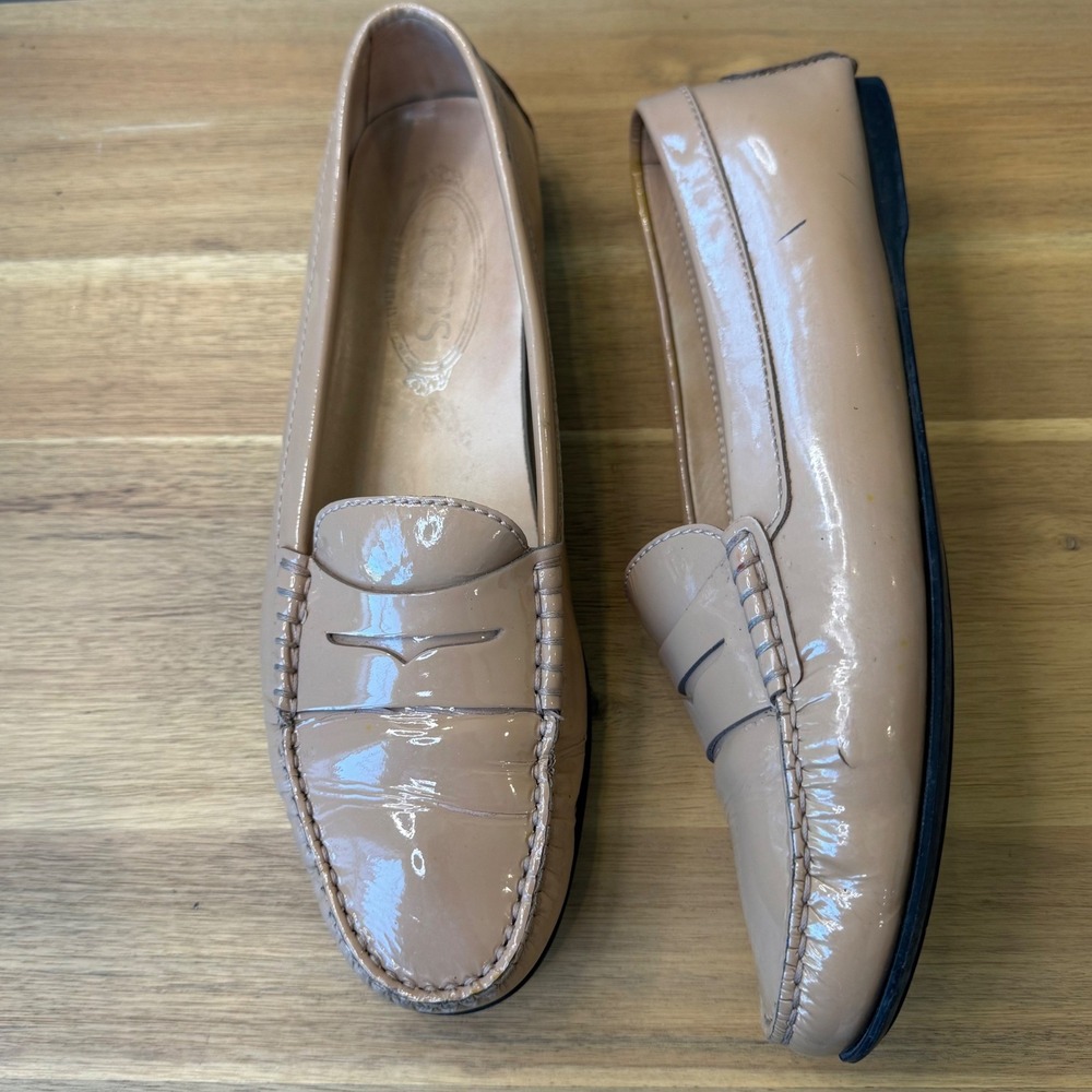 Tods Women 8.5 EU 39 Tan‎ Beige Patent Leather Penny Flat Loafers Italy Classic